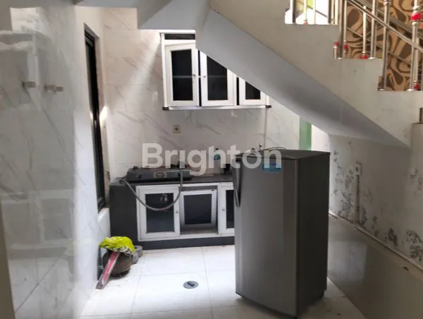 image DISEWAKAN CEPAT RUMAH SIAP HUNI DI MOH. YAMIN, RENON (6)