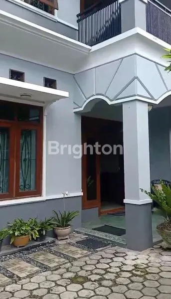 image DIJUAL CEPAT RUMAH MANYAR TIRTOYOSO SIAP HUNI MEWAH DAN TERAWAT DENGAN INTERIOR CLASSIC  (4)