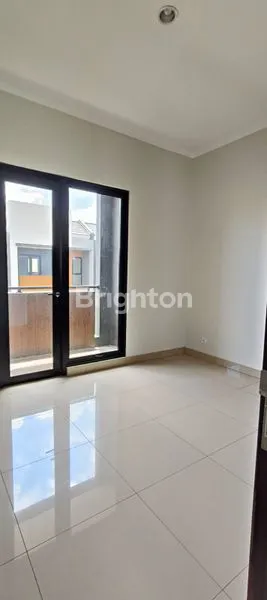 image RUMAH SEWA CLUSTER SUMMARECON CROWN GADING \HARAPAN INDAH CAKUNG BEKASI\ (8)