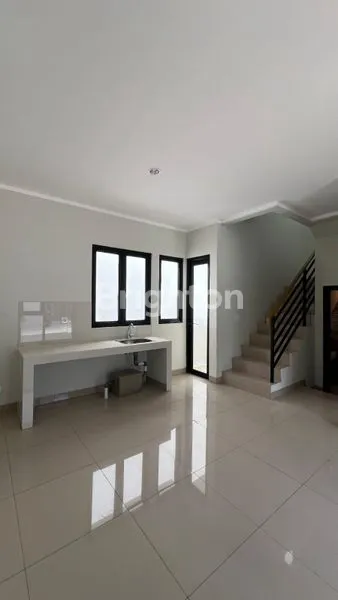 image RUMAH SEWA CLUSTER SUMMARECON CROWN GADING \HARAPAN INDAH CAKUNG BEKASI\ (2)