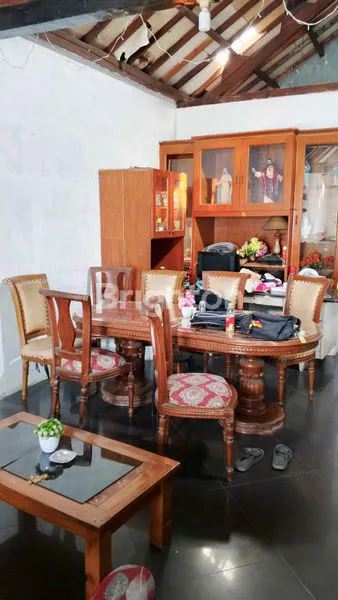 image RUMAH UNIK BISA UNTUK USAHA CAFE DI DURI KEPA (2)