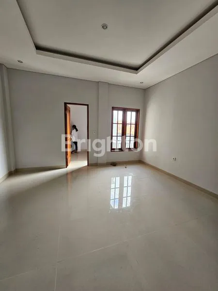 image DISEWAKAN CEPAT RUMAH BANGUNAN BARU SIAP HUNI LINGKUNGAN BEBAS BANJIR MOH. YAMIN, RENON (3)