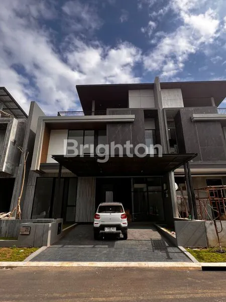 image RUMAH NEW CLUSTER DISTRICT NINE TIPE CLAYMORE DELUXE PLUS DI CITRALAND SURABAYA (1)