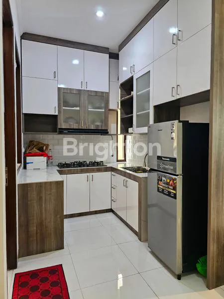 image RUMAH MEWAH TOWN HOUSE BAMBU APUS (7)