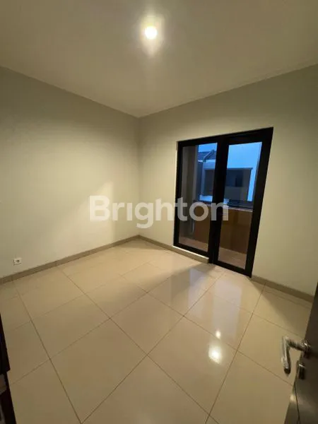 image RUMAH SEWA SEMI FURNISH CLUSTER SUMMARECON CROWN GADING BEKASI (6)