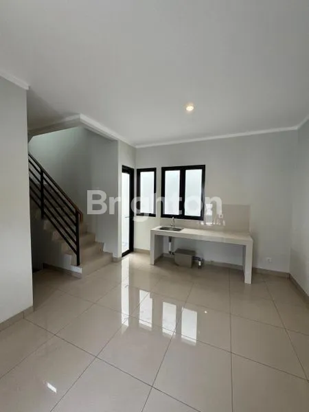 image RUMAH SEWA SEMI FURNISH CLUSTER SUMMARECON CROWN GADING BEKASI (4)