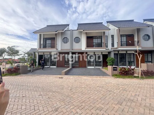 image RUMAH MEWAH DI BATAM (2)