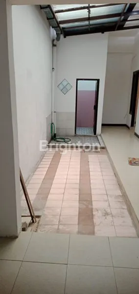 image RUMAH TENGGILIS MEJOYO SELATAN SURABAYA DEKAT KAMPUS UBAYA (3)