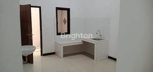 image RUMAH TENGGILIS MEJOYO SELATAN SURABAYA DEKAT KAMPUS UBAYA (4)
