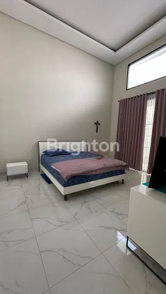 image RUMAH MEWAH 2 LANTAI SIAP HUNI DEKAT BINUS ARAYA MALANG (4)