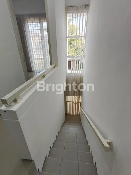 image RUMAH 2 LANTAI DI SEWA FULL FURNISHED DEKAT KAMPUS BINUS (4)