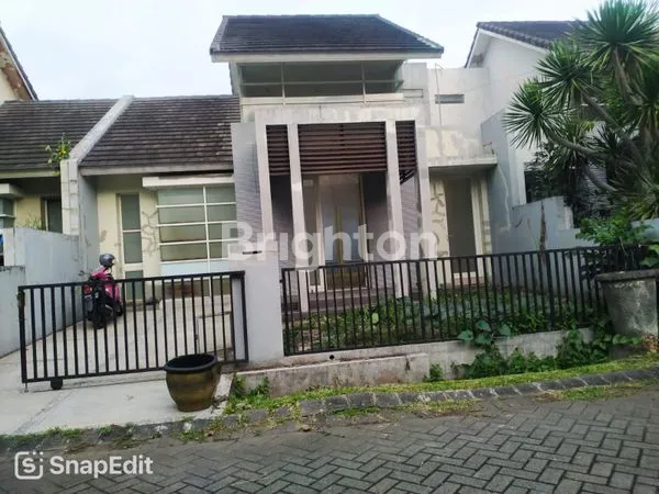 image RUMAH DEKAT ARAYA DAN PERSADA HOSPITAL MALANG (1)