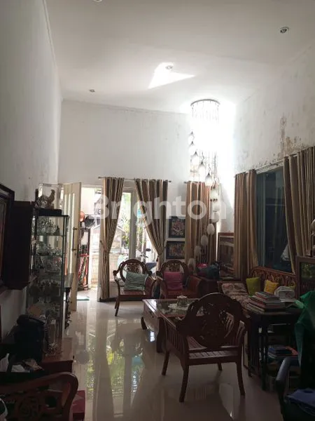 image RUMAH 1 LANTAI PENJARINGAN ASRI, KONDISI SANGAT TERAWAT, BANGUNAN SUDAH RENOVASI, SIAP HUNI, LOKASI DEKAT AKSES MERR, KAMPUS UPN (1)