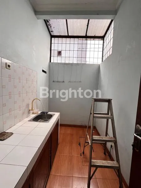 image RUMAH 2 LANTAI NEMPEL PERUMAHAN GRAND DEPOK CITY  (7)