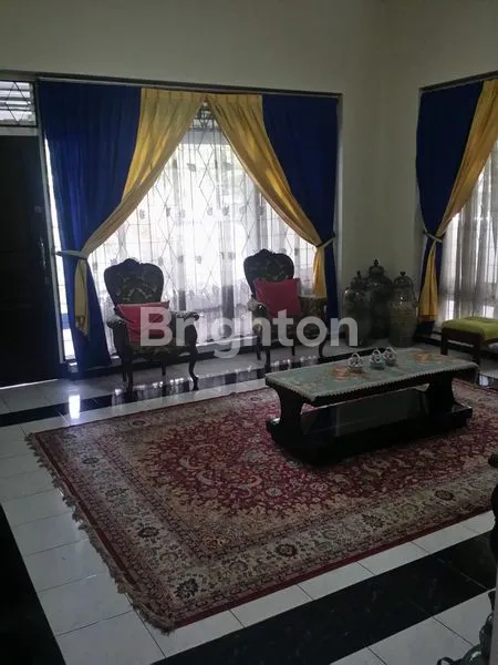 image RUMAH HOOK DI DAERAH GUNUNG-GUNUNG (3)