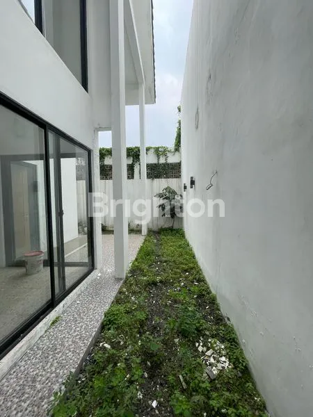 image RUMAH KAWASAN HUNIAN DAN BISNIS DI JAKARTA SELATAN (8)