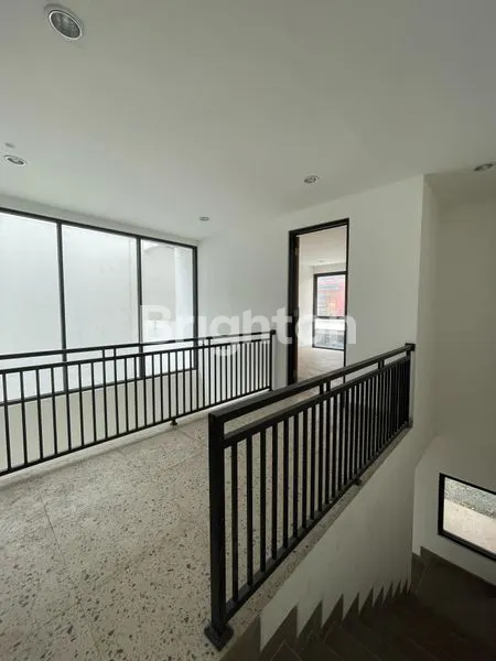 image RUMAH KAWASAN HUNIAN DAN BISNIS DI JAKARTA SELATAN (6)