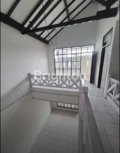 image RUMAH SIAP HUNI DI JALAN AQUARIUS PERUMAHAN TURANGGA BANDUNG DENGAN SHM, AKSES MUDAH DAN LOKASI STRATEGIS (2)