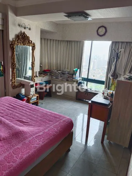 image APARTEMEN 3BR SIAP HUNI TAMAN ANGGREK (8)