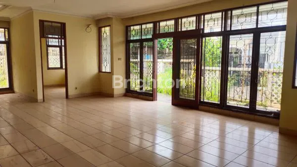 image BU MURAH RUMAH LAMA POSISI HOOK INTERCON JAKARTA BARAT (8)