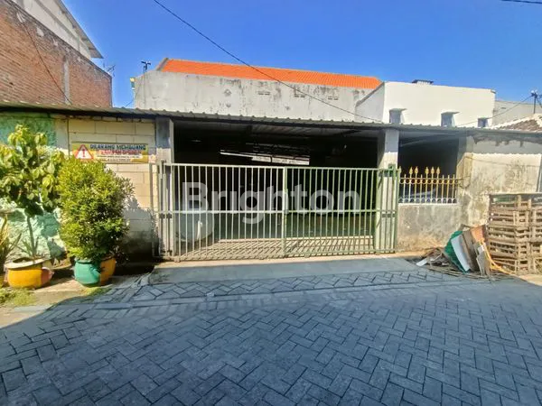 image DIJUAL BANGUNAN HITUNG TANAH DI GUBENG DEKAT UNAIR COCOK UNTUK KOST (1)