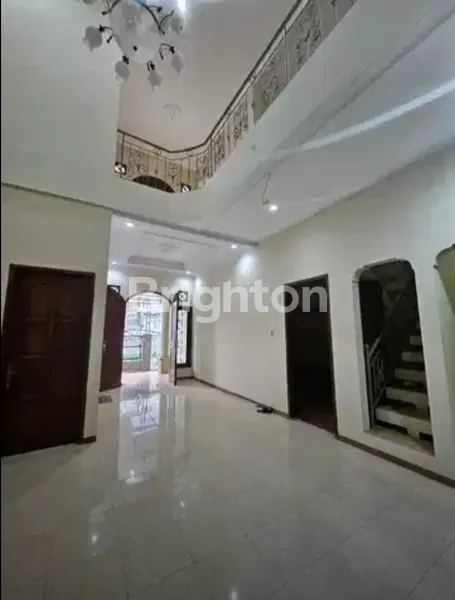 image SEWA / JUAL RUMAH DEKAT KOTA 2 LANTAI CINDE  SEMARANG (2)