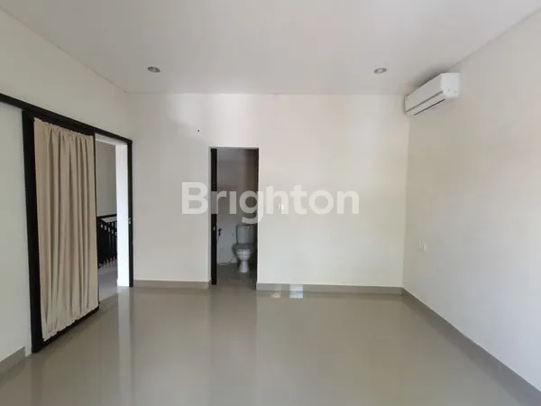 image RUMAH SEWA NON FURNISHED LINGKUNGAN TENANG KEROBOKAN (5)