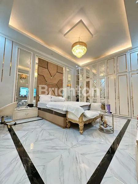 image RUMAH MEWAH 2 LANTAI, DESAIN MODERN SIAP HUNI DI CIPUTAT TIMUR TANGERANG SELATAN (2)
