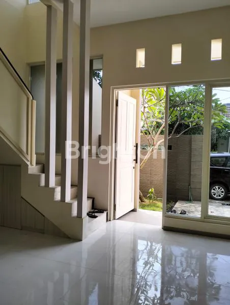 image RUMAH MEWAH 2LT SEMI FURNISHED DI PONDOK TJANDRA, SHM, 4KT (3)
