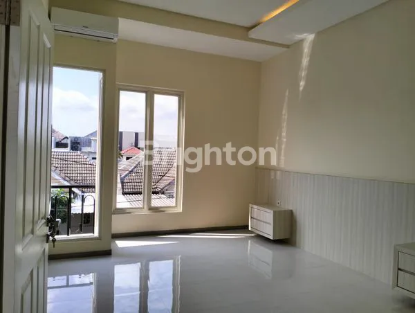 image RUMAH MEWAH 2LT SEMI FURNISHED DI PONDOK TJANDRA, SHM, 4KT (5)