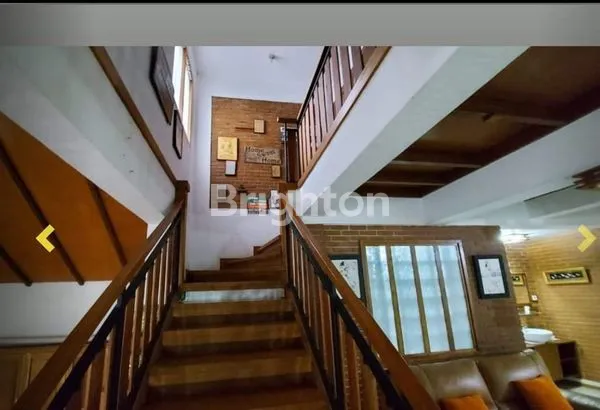 image RUMAH BERGAYA VILA DI SETIABUDI REGENCY BANDUNG (2)