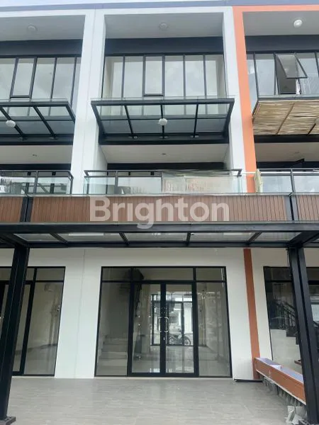 image PREMIUM AREA!!!RUKO HAMPTON 3 LANTAIDEPAN PAPAYA SUPERMARKET  PAPAYA (2)