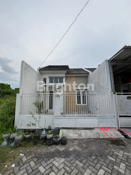 image RUMAH TINGGAL 1 LANTAI SIAP HUNI DI GUNUNG ANYAR SURABAYA TIMUR DEKAT UPN, MERR, EXIT TOL JUANDA TAMBAK SUMUR (2)