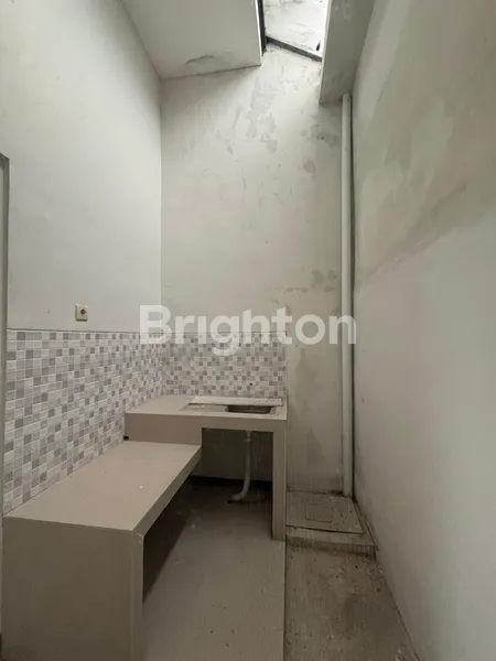 image RUMAH TINGGAL 1 LANTAI SIAP HUNI DI GUNUNG ANYAR SURABAYA TIMUR DEKAT UPN, MERR, EXIT TOL JUANDA TAMBAK SUMUR (8)