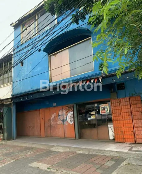 RUKO 3 LANTAI, LOKASI STRATEGIS, COCOK UNTUK BISNIS, DI JALAN RAYA DAERAH JOHAR BARU, JAKARTA PUSAT