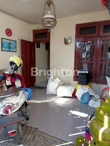 image GENTAN, SUKOHARJO, RUMAH DENGAN GARASI LUAS, LOKASI STRATEGIS, AKSES KE BERBAGAI TEMPAT DEKAT HARGA MASIH NEGO (3)