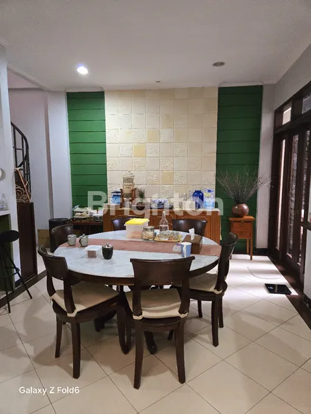 image RUMAH MEWAH 4 KT DI SETIABUDHI REGENCY, DEKAT UPI (5)