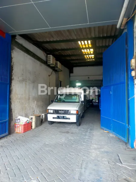 image RUKO 3 LANTAI STRATEGIS DEKAT A YANI GAYUNGAN SURABAYA SELATAN SIAP PAKAI (3)