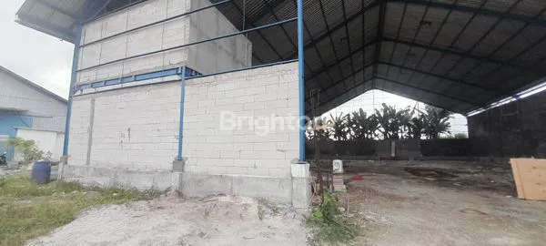 image DISEWAKAN GUDANG BESAR PARKIRAN LUAS LOKASI KARIANGAU (2)