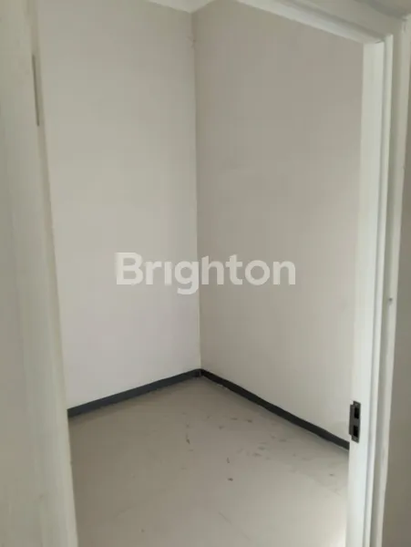 image RUMAH SIAP HUNI 1 LANTAI DRIYOREJO MENGANTI SELANGKAH SURABAYA  (5)