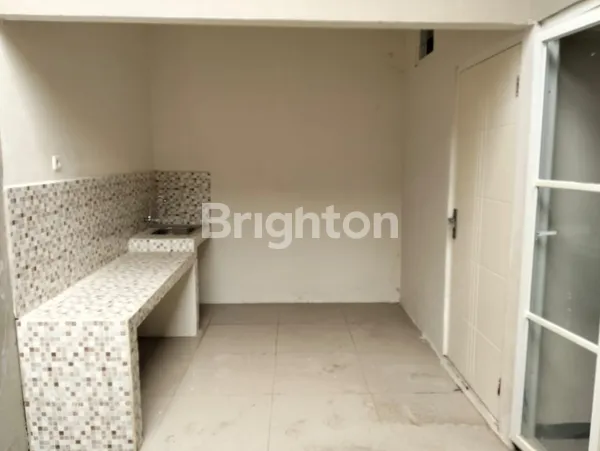 image RUMAH SIAP HUNI 1 LANTAI DRIYOREJO MENGANTI SELANGKAH SURABAYA  (6)