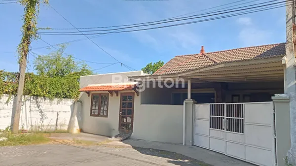 image DIJUAL RUMAH MEWAH SEMI FURNISHED SIDOARJO (1)