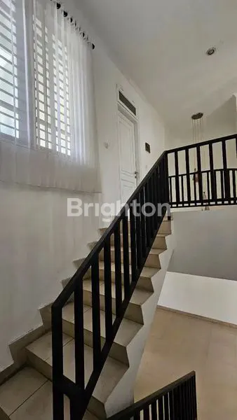 image RUMAH SIAP HUNI 2 LANTAI - JAKARTA BARAT  (6)