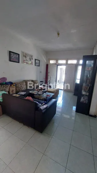 image RUMAH HOOK HITUNG TANAH DI BOULEVARD WONOREJO PERMAI - COCOK UNTUK DIBANGUN RUMAH BARU (3)
