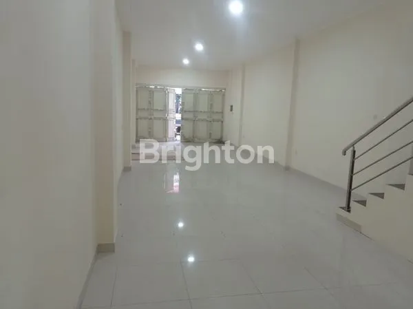 image RUKO 100% BARU 3 LANTAI ADA ROOFTOP SIAP PAKAI DI PONDOK GEDE JAKARTA TIMUR (6)