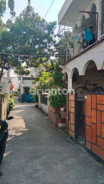 image RUMAH 2LANTAI 6KT DI KOMPLEK HII KELAPA GADING (1)