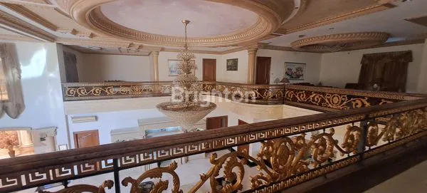 image RUMAH SULTAN SOLO BARU (8)