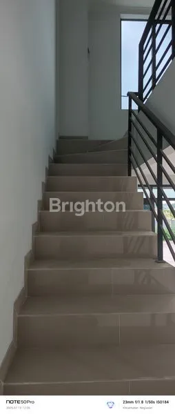 image GUDANG + OFFICE BARU DI KOMPLEK PERGUDANGAN DEKAT BANDARA SOETA TANGERANG (8)