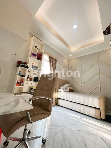 image RUMAH LUAS & MEWAH DI CIPUTAT TIMUR - CEMPAKA PUTIH (4)