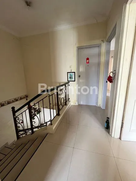 image DI JUAL/SEWAKAN CEPAT RUMAH 3 LANTAI DI PIK 1 CLUSTER VENICE (3)